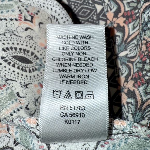 Maurices White and Green Blouse with Playful Pattern and Short Sleeves - Picture 10 of 10